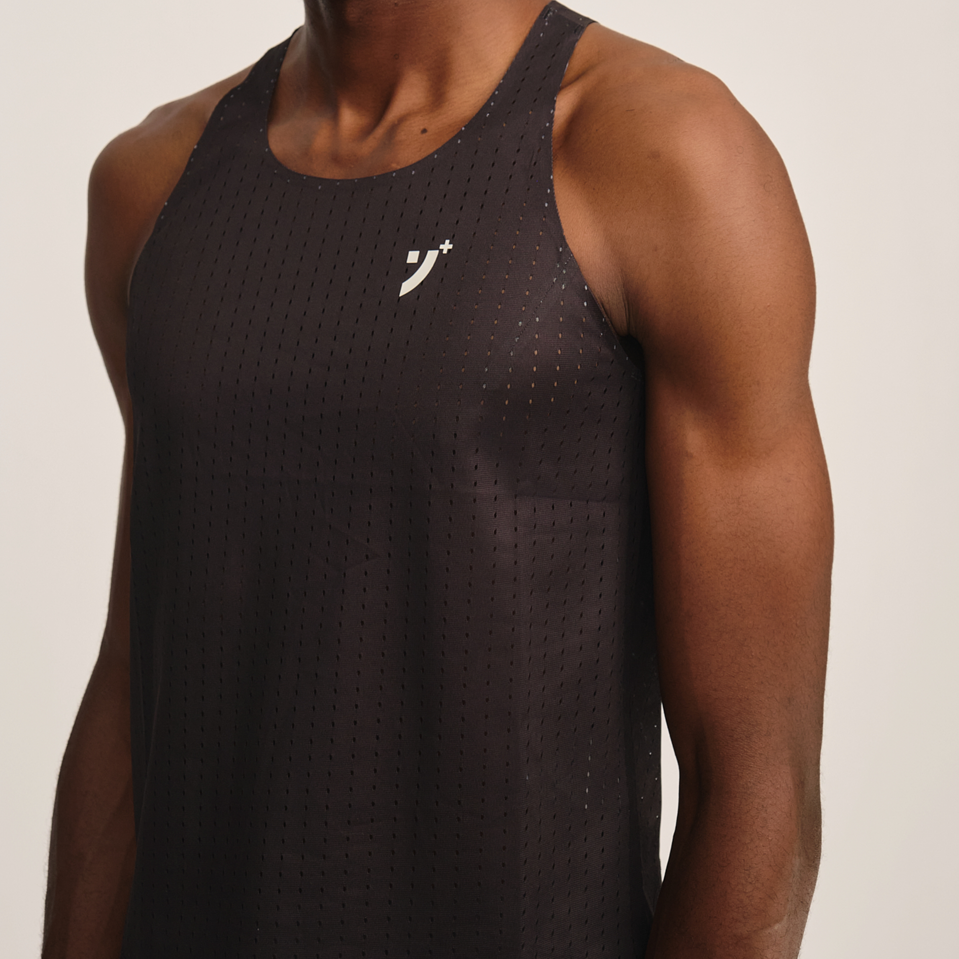 Yiko Plus Pulse Core Black Performance Top